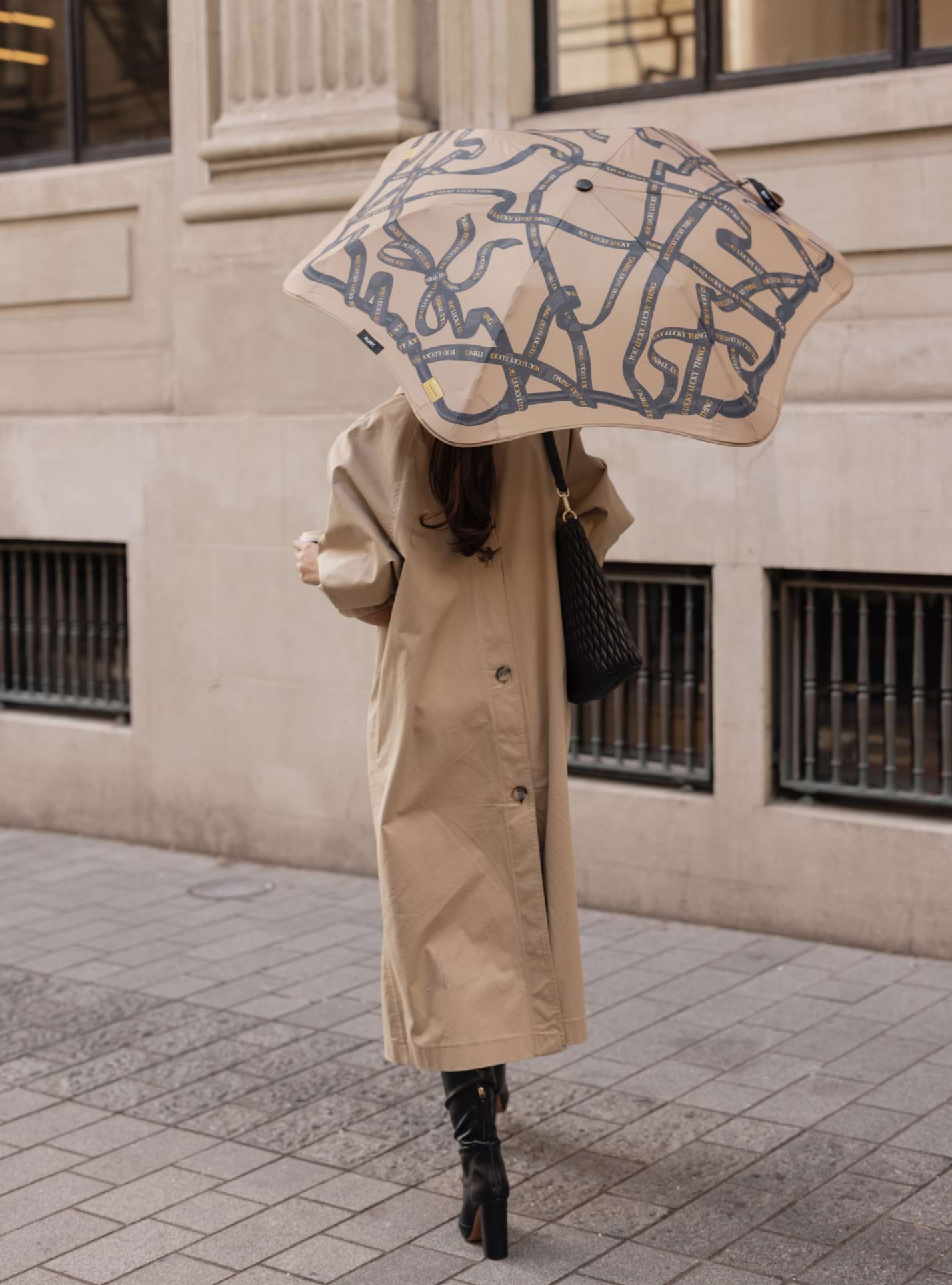 Saben x Blunt Umbrella Tea Ribbon Print