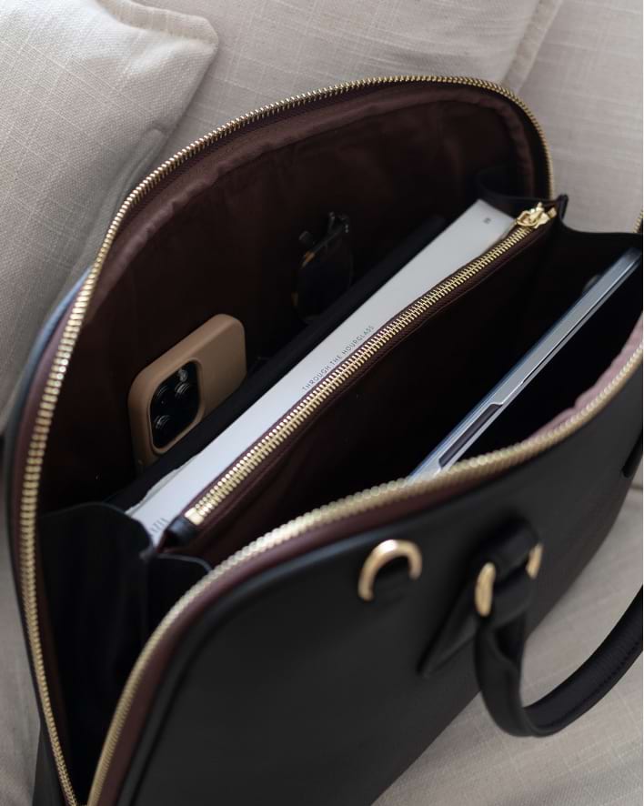 Dual Compartment Design