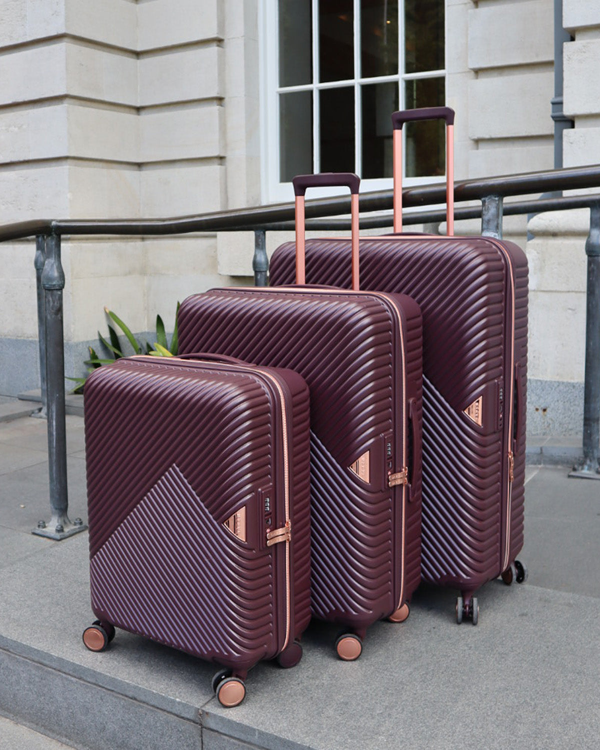 Suitcase Medium
