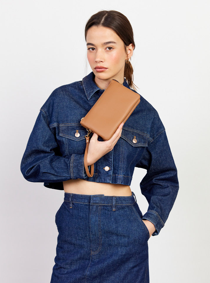 Tilly Crossbody + Feature Strap