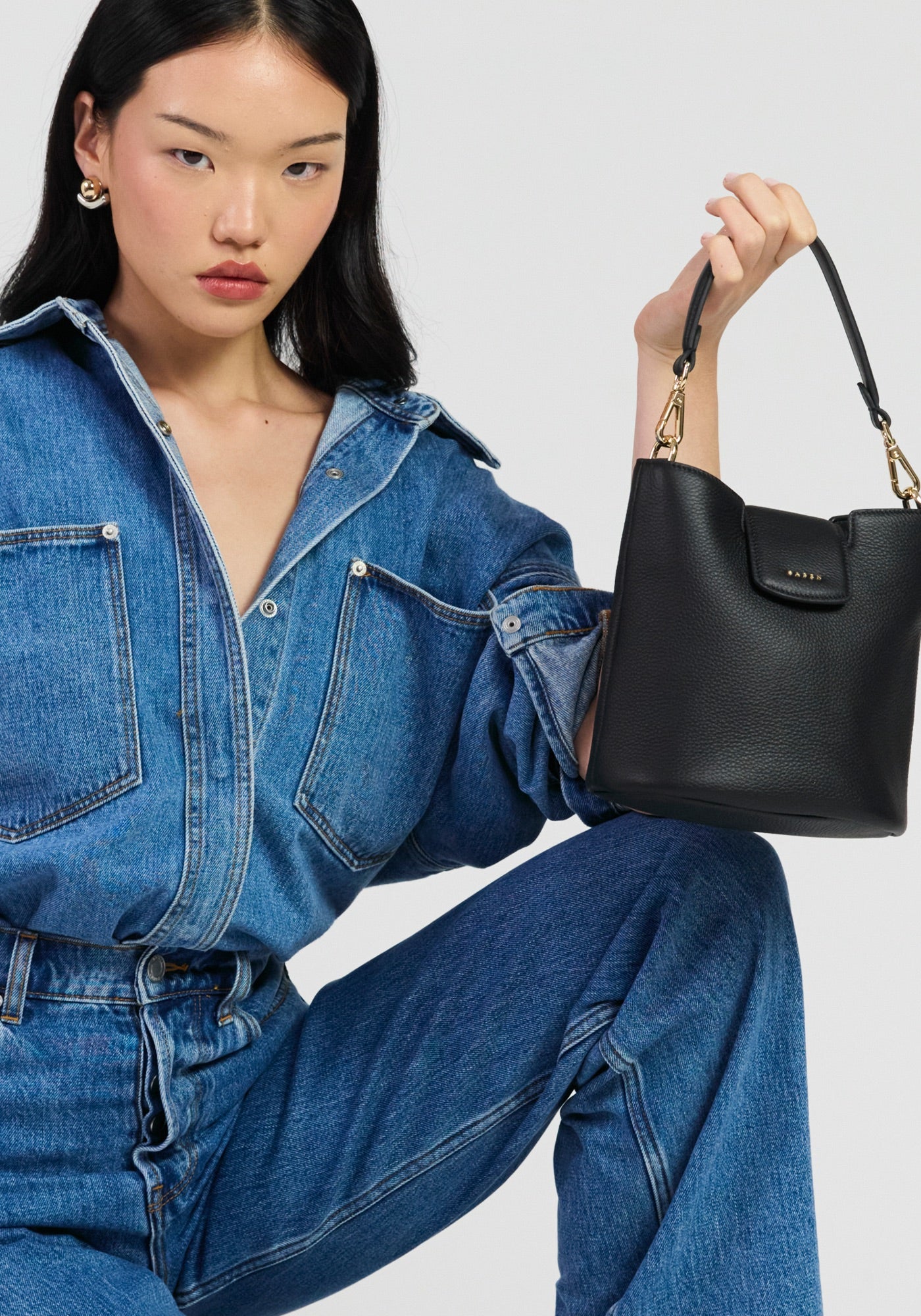 Leo Crossbody