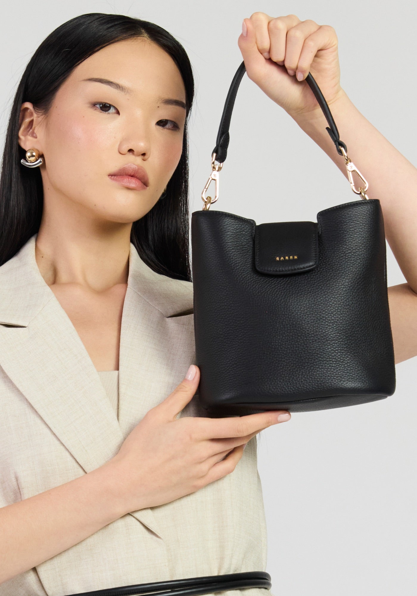 Leo Crossbody