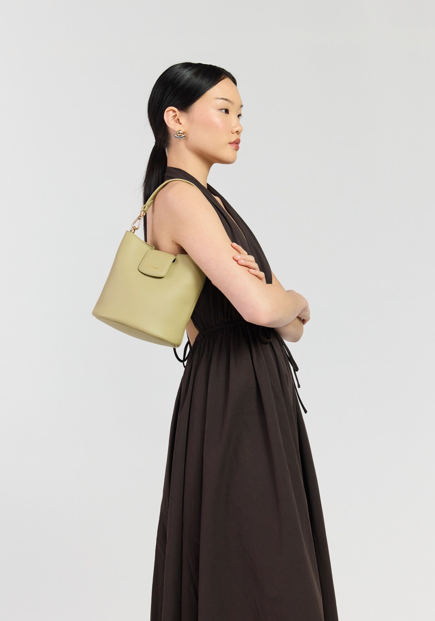 Leo Crossbody